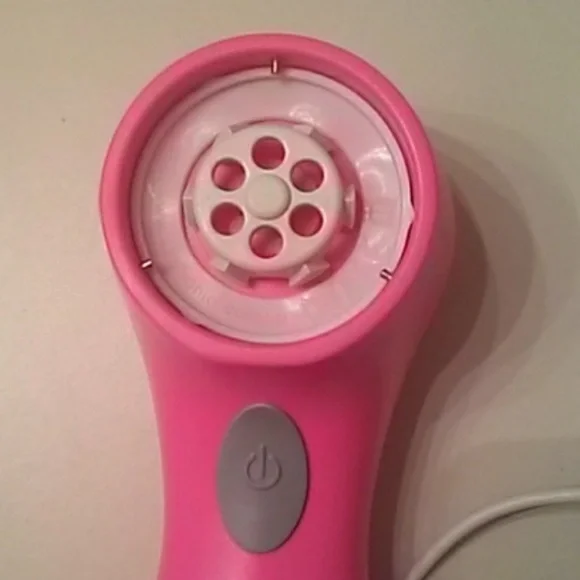 Clarisonic mia pink, 4 brushes amd charger